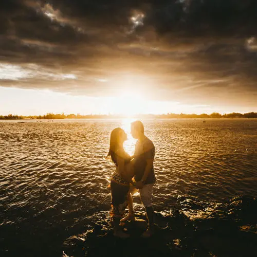 couple in sihouette